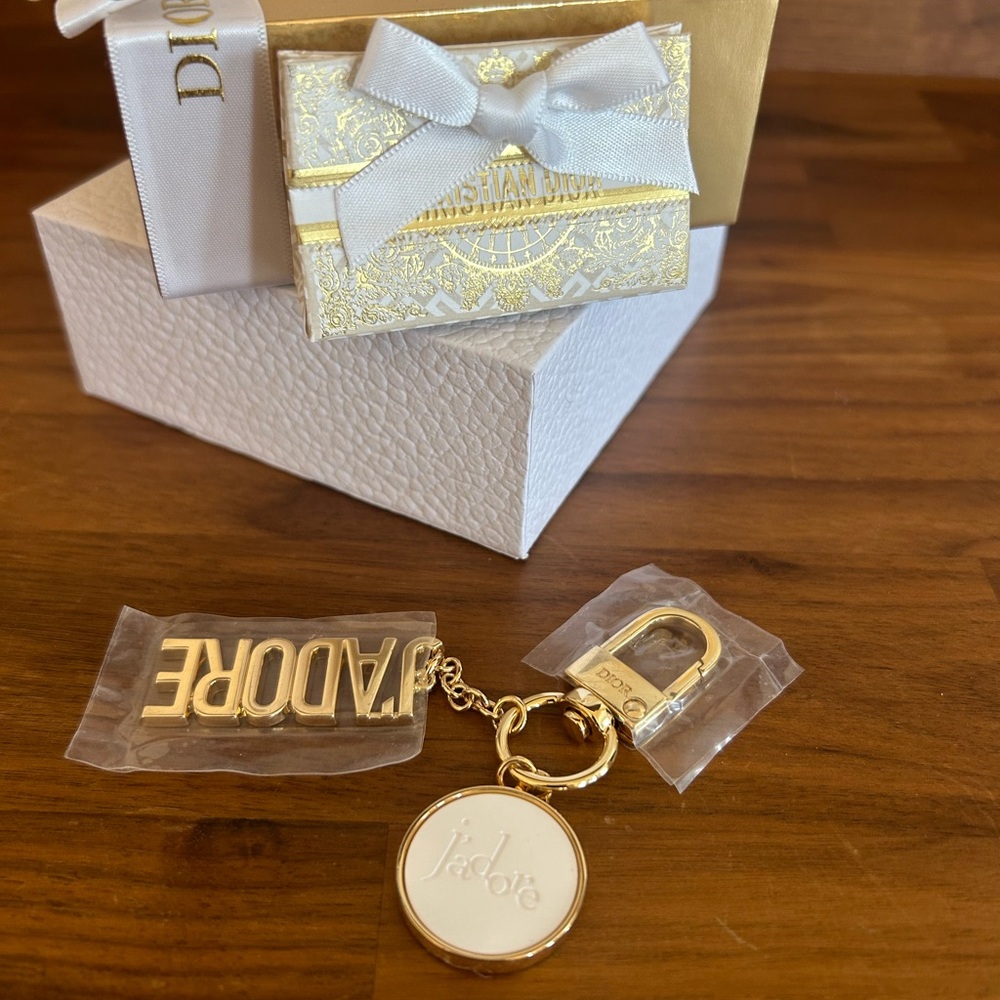 Dior Jadore bag/key chain w/ scent medallion